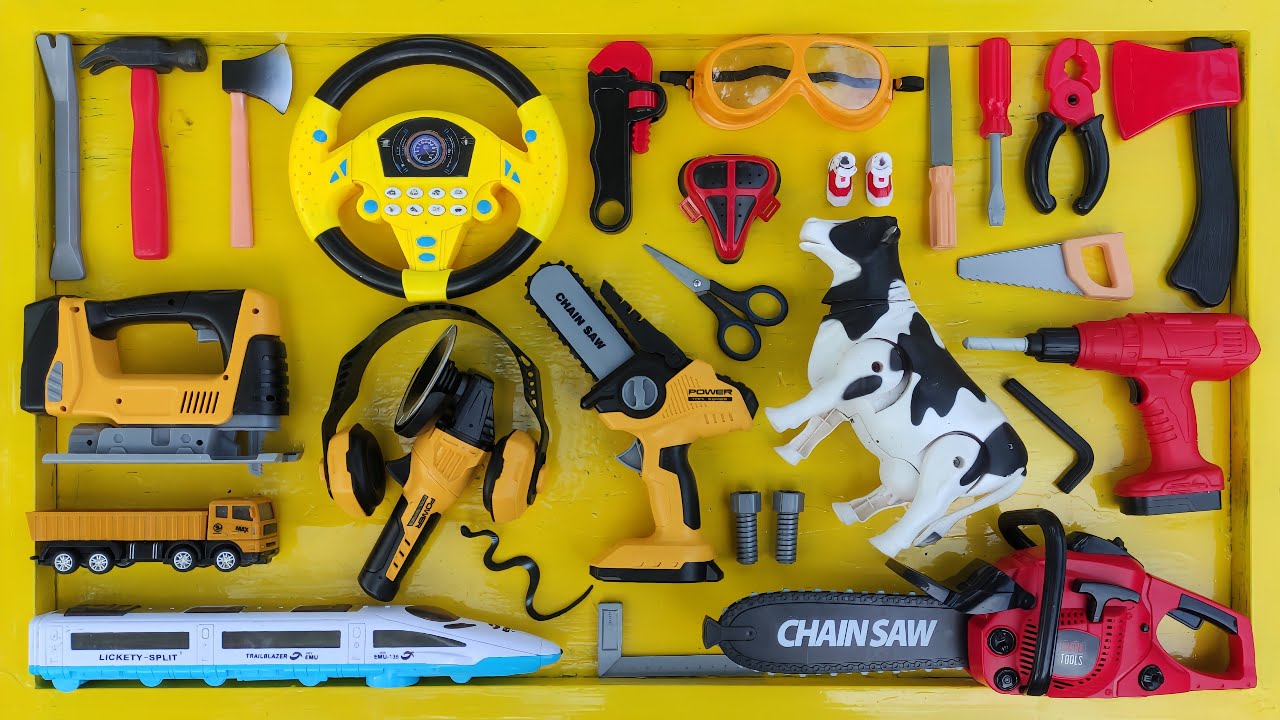 Collection of Repair Tools, Elektrik Drill, Electric Saw, Hammer With Wriench,Pliers,Hacksaw