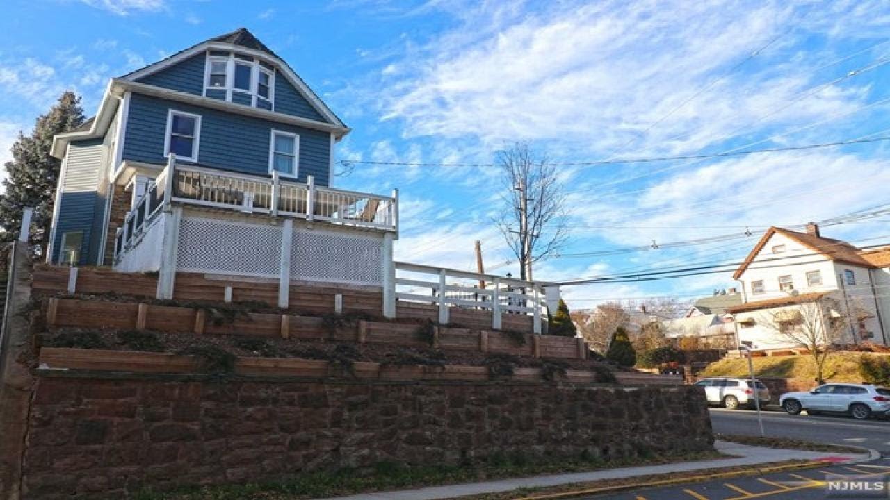 3 Prospect Terrace, East Rutherford, NJ Presented by Alex Moldoff