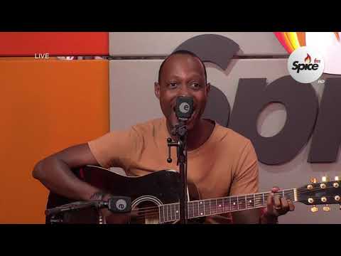 Spice FM Live Sessions: Webi performs Ascension by Maxwell.