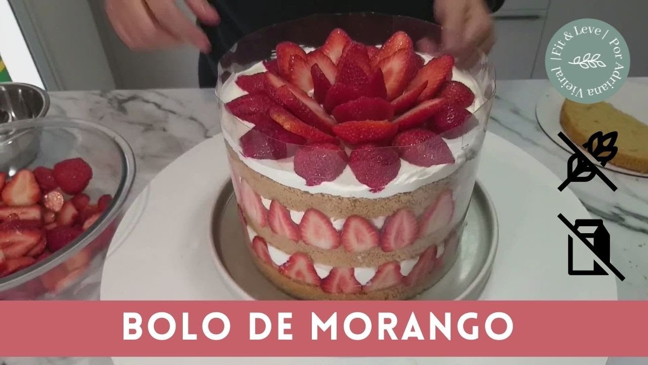 BOLO DE MORANGO SIMPLES DE LIQUIDIFICADOR SEM GLÚTEN E SEM LACTOSE -  Receitas saudáveis com a Chef Susan Martha