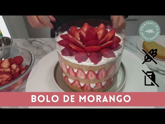 BOLO DE MORANGO SIMPLES DE LIQUIDIFICADOR SEM GLÚTEN E SEM LACTOSE -  Receitas saudáveis com a Chef Susan Martha