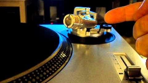 Technics SL1200 Tone Arm Test