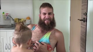 Бородатый мужик жёстко аналит юную сучку Бородатый мужик жёстко аналит юную сучку
