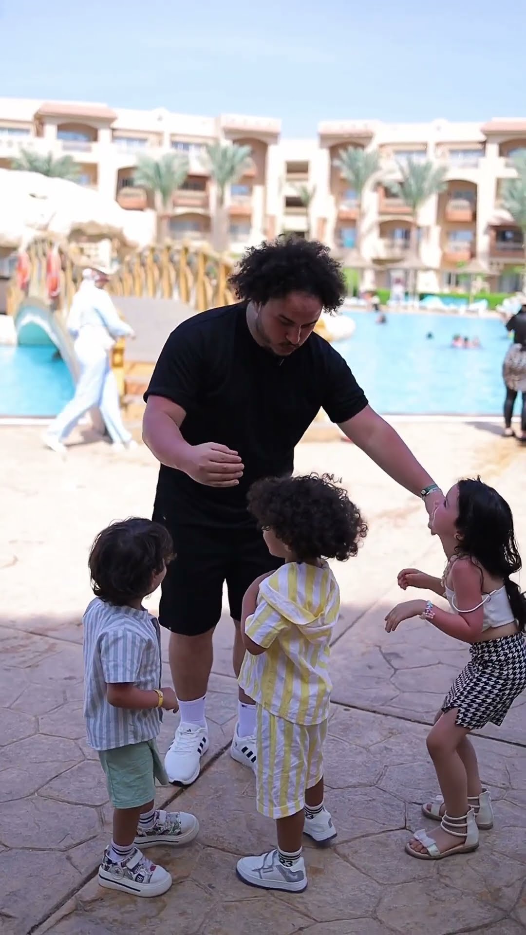 لما تسافر مع اطفال ???
