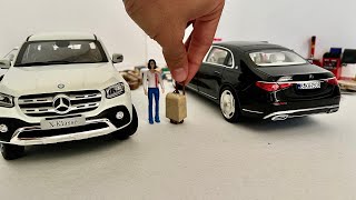 1:18 Ölçekli Diecast Model Mercedes-Benz X-Class Vs S680 Maybach Arabalar Karşı Karşıya Resimi