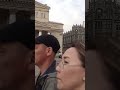 #Shorts   Девушка поёт на фоне Большого театра в Москве (15 сентября 2023 года)