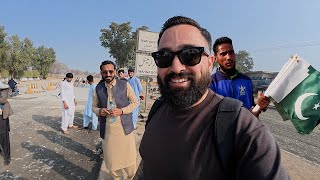 The World’s STRANGEST Border 🇵🇰