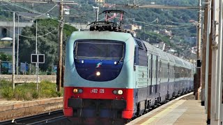PRIMO treno pellegrini UNITALSI con TUTTE carrozze nuova livrea TTI in transito a Lavagna!