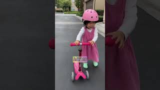 Baby learns how to scooter (time lapse)