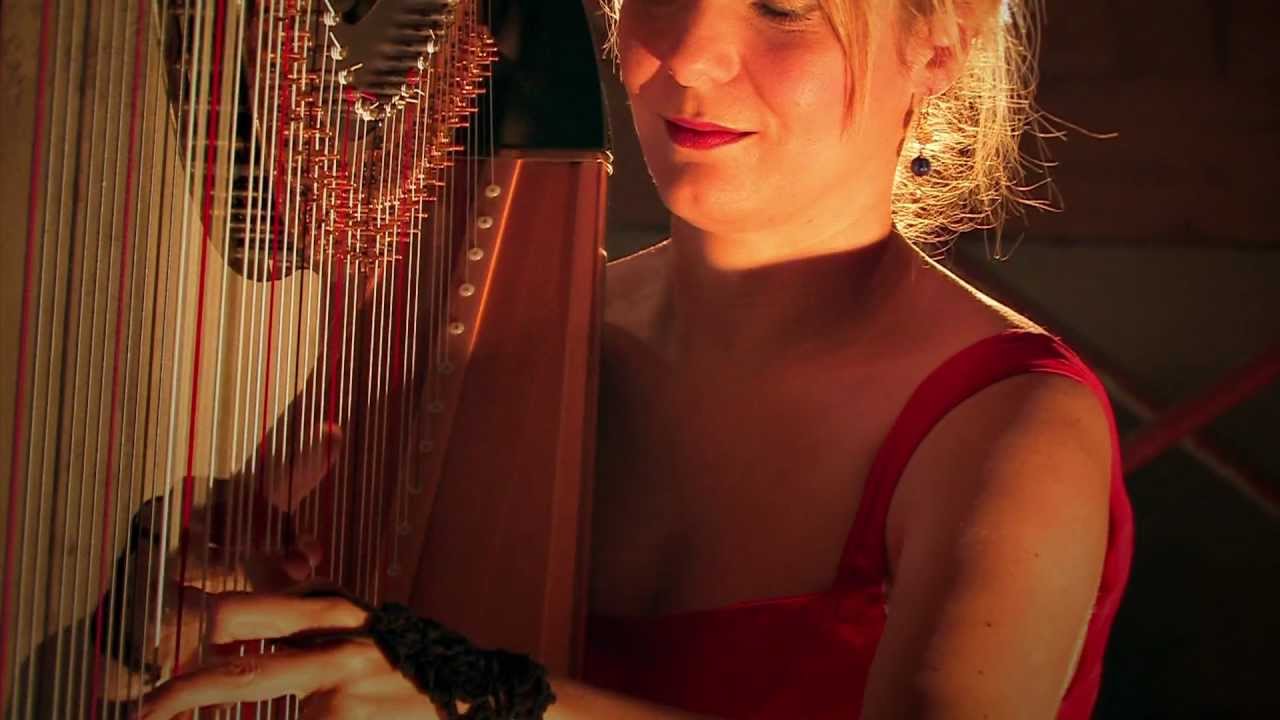 Portrait No. 7 Philip Glass: Modern Love Waltz - Floraleda Sacchi Harp