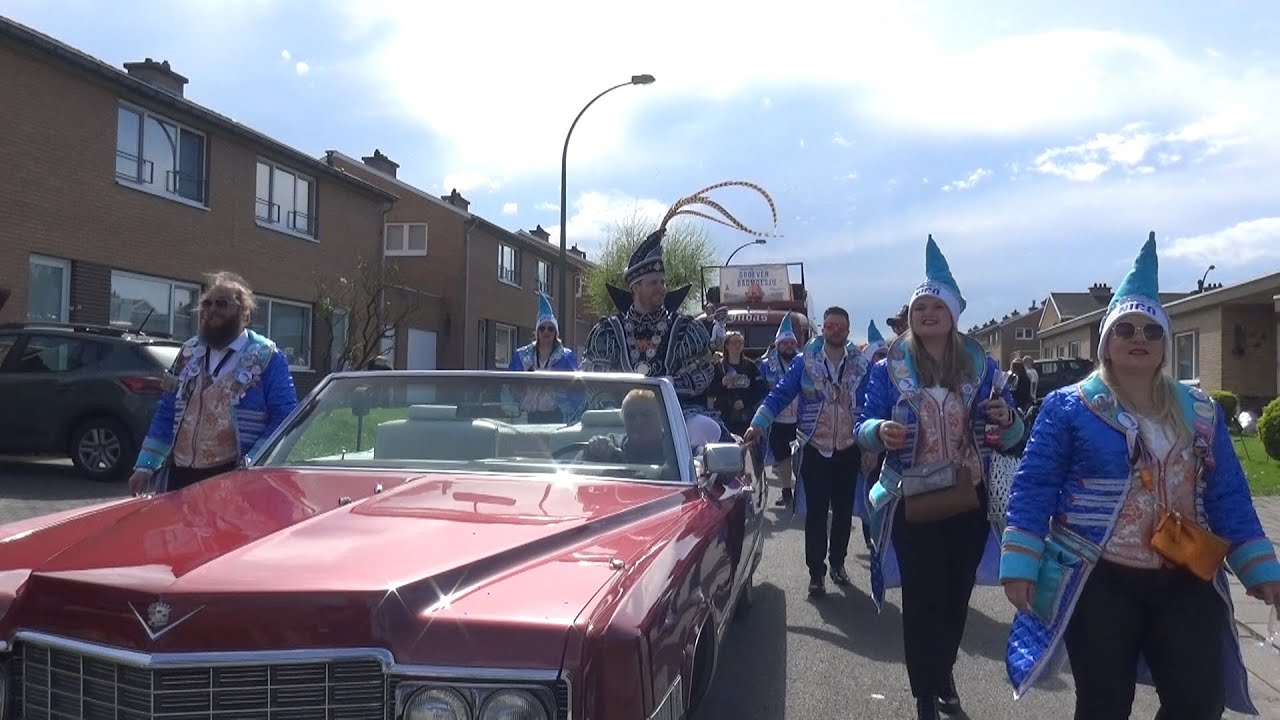 de volledige  Orendcarnavalsstoet van uit  Aalst 2024