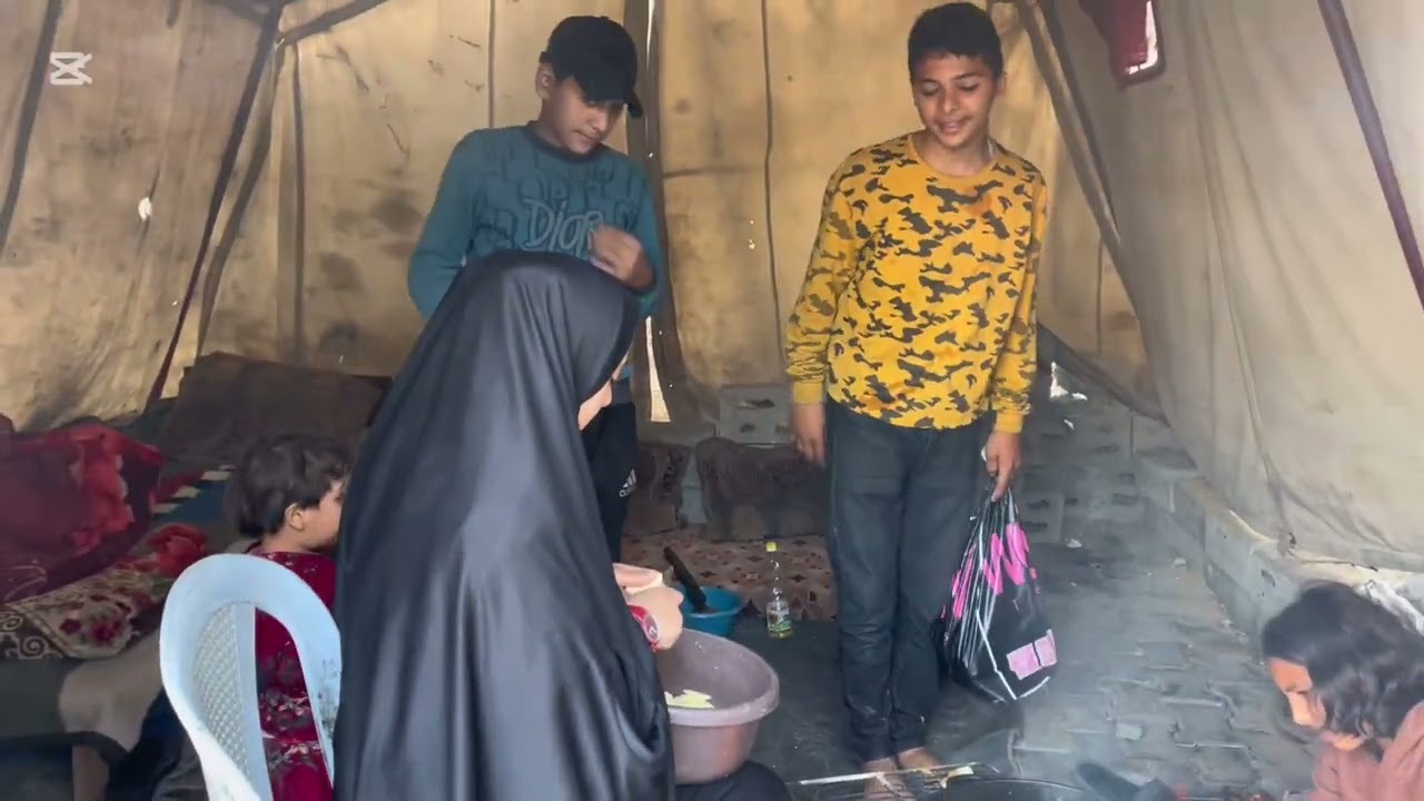 وأخيراً اكلنا شاورما بعد انقطاع كبير جداً