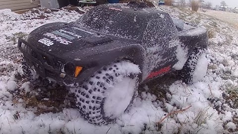 Catle Powered Traxxas Slash 4X4 On 3S LIPO Insane Snow Bash