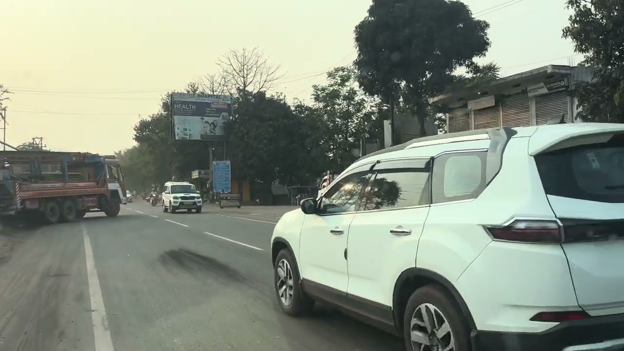 Tata motors ki Gadi sabse Jada road mein Chalti Hai