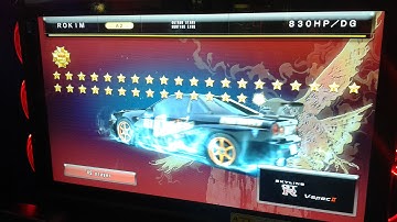 A friendly race on Maximum Tune 4