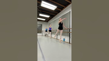 Ballet Class with Lisa | Learn Balanchine technique at Cuizon Ballet Centre.  #ballet #balanchine