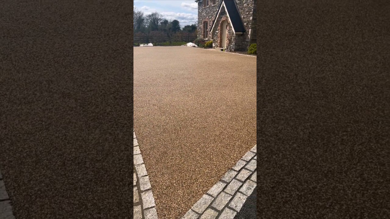 Driveway Transformation using the Resin Bound Paving. 