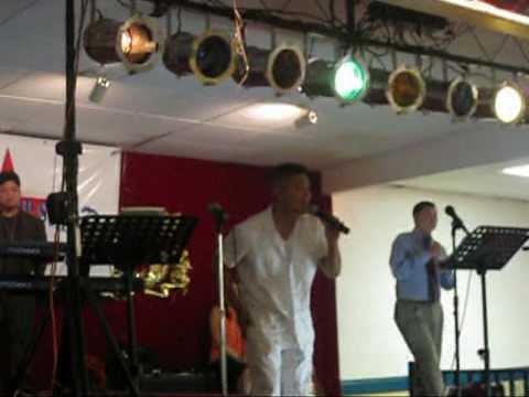 Barry Saechao - Portland mien new year 2010 (cover Jay Sean - down)