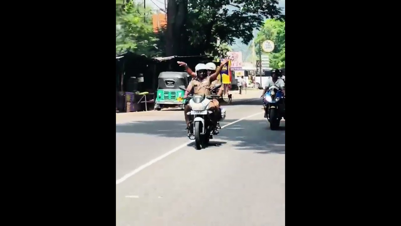 සැලකිලි වැඩී 🥰😏#automobile #colonelkkjϟ #supermoto #r1m