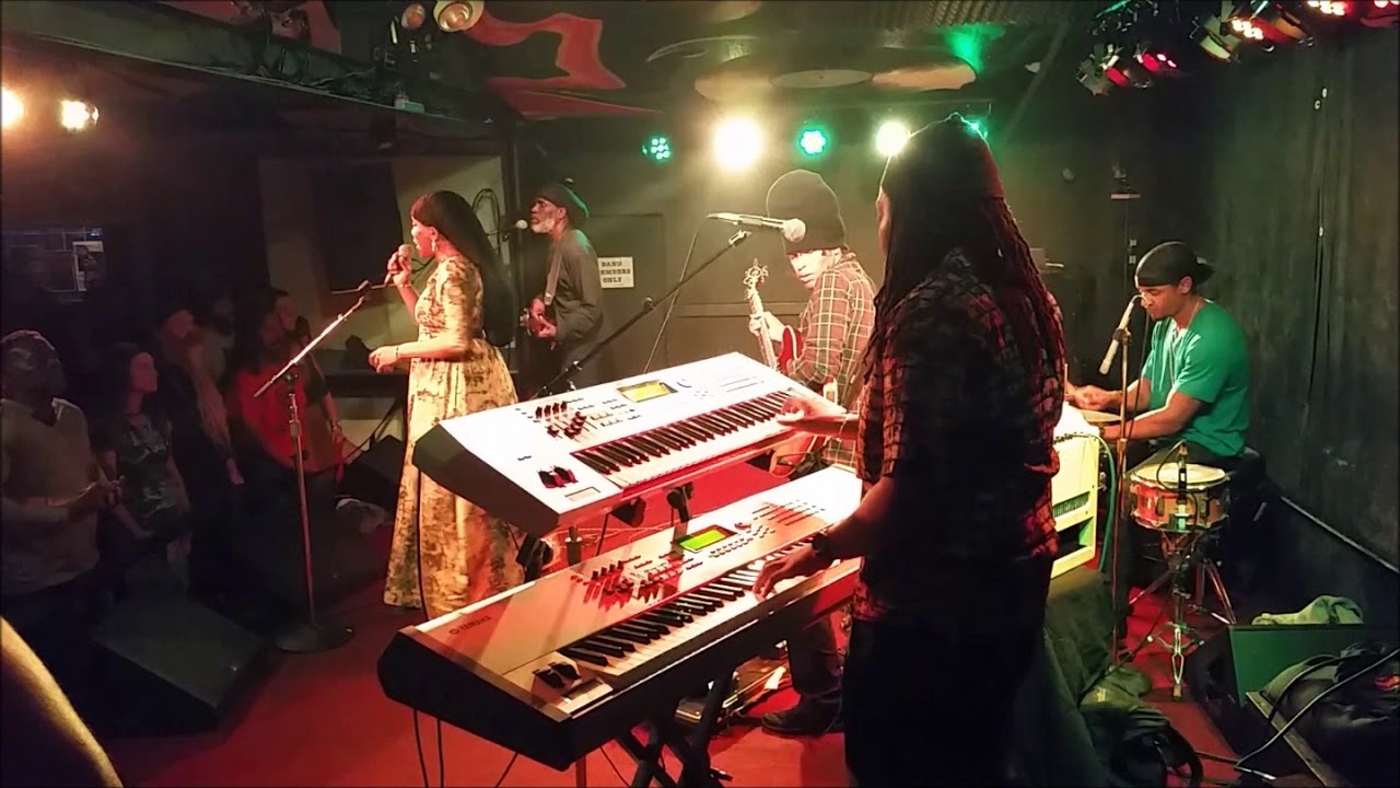 Dezarie Moe s Alley Santa Cruz 170810 YouTube