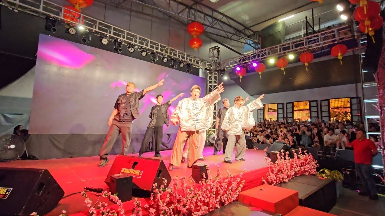 3P - 'PA SANG ANTHEM 巴生 榮耀之歌' @ Farley Supermarket Kuching (Jan 28, 2024). The crowd 🔥