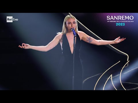 Sanremo 2023 - Mara Sattei canta 'Duemilaminuti' nella prima serata