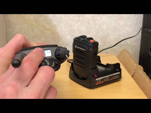 Micro émetteur dans sa valise avec son ampli CEKAKU WR-242DR - Install 