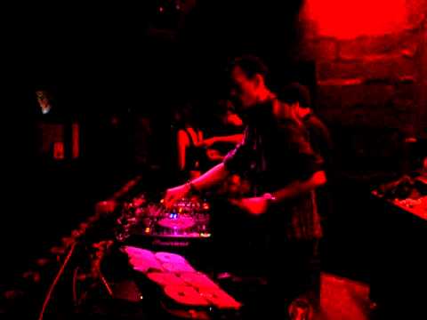 Nuit Paristech 2011 with Ian Osborn (Redlight - Pa...