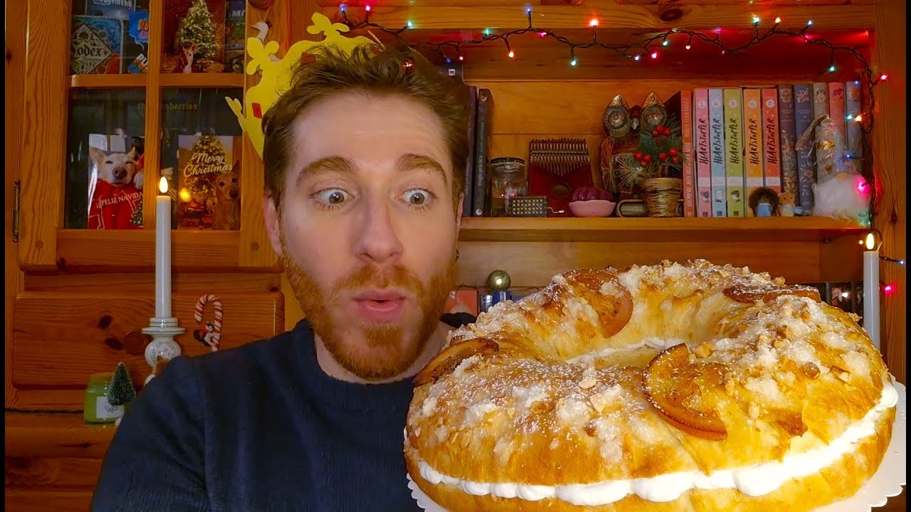 [ASMR] Feliz Día de Reyes 👑 Comiendo Roscón Casero | Susurros. Eating Sounds