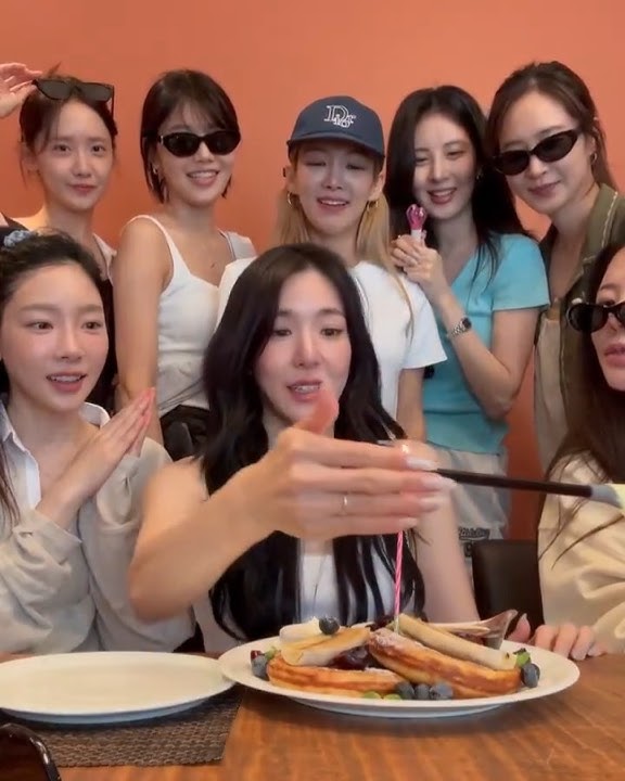 Member of Girl's Generation gathered at Tiffany's birthday #girlsgeneration #snsd