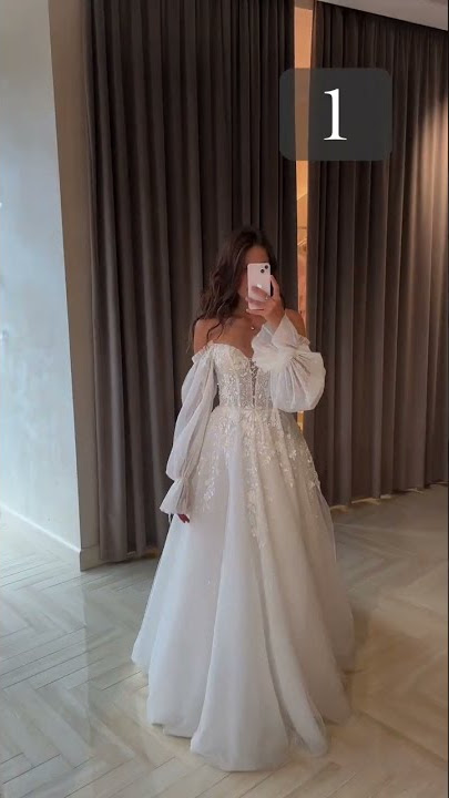 WONÁ Concept / Choosing my wedding dress. WONA Concept wedding gowns selection