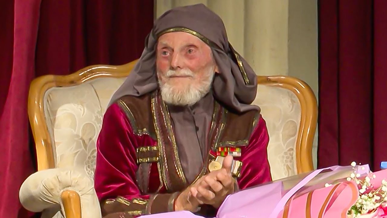Солисту грузинского ансамбля «Бермуха» исполнилось 100 лет - YouTube