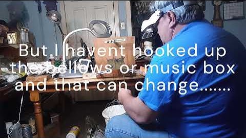 Cuckoo clock repair for beginners (Regula 701 movement) Part 1 of 2 see description