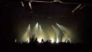 Video thumbnail of "Ministri - Sabotaggi - live Estragon Bologna 24-10-2015 - stage diving"