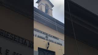 La campana della chiesa dedicata ai caduti a Iseo (BS) rintocchi 