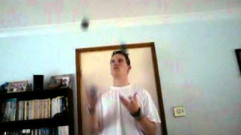 4 Ball Juggling Trick - The Wimpy Pattern