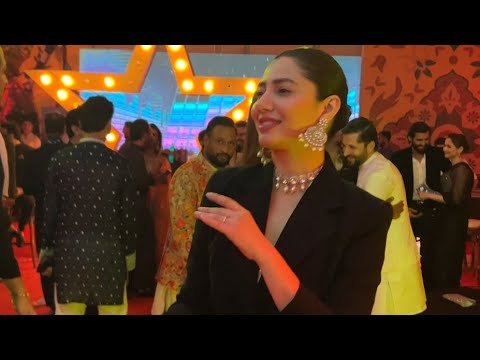 Ali Tariq sings Aitebar by Vital Signs to star studded audience - YouTube