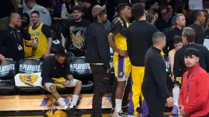D'Angelo Russell doesn't join Lakers huddle after scoring 0 in Game 3 loss vs Nuggets - DayDayNews