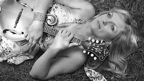 Rhonda Vincent -- When I Close My Eyes