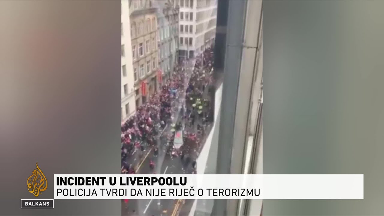 سيارة تقتحم جماهير ليفربول المحتفلين باللقب