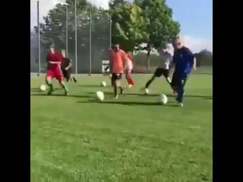 Así entrenan los niños para ser como neymar