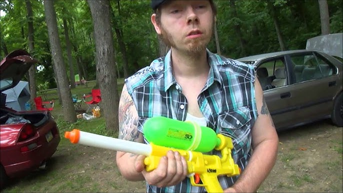 Super Soaker 50, Vintage 1989 Water Gun Review, and Test - YouTube