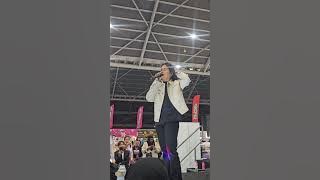 Download lagu maulana adriansyah di muslim fashion fest singapore