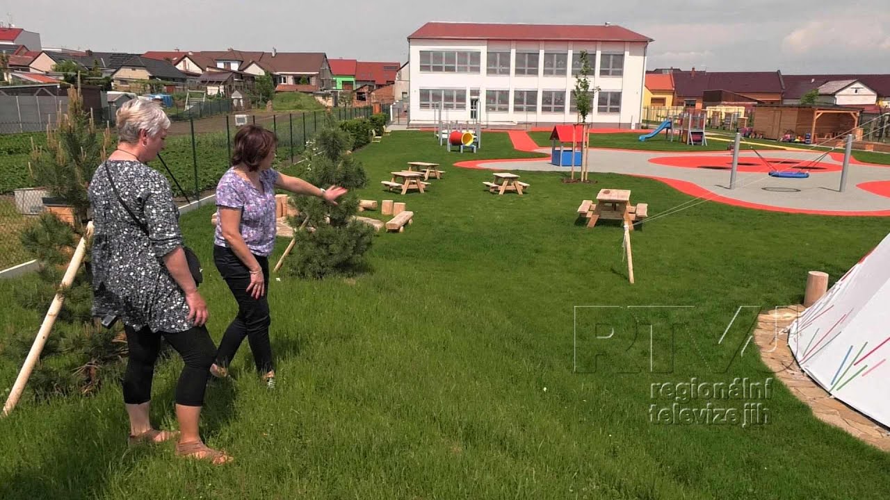 V obci Hrušky se dále rekonstruuje a buduje