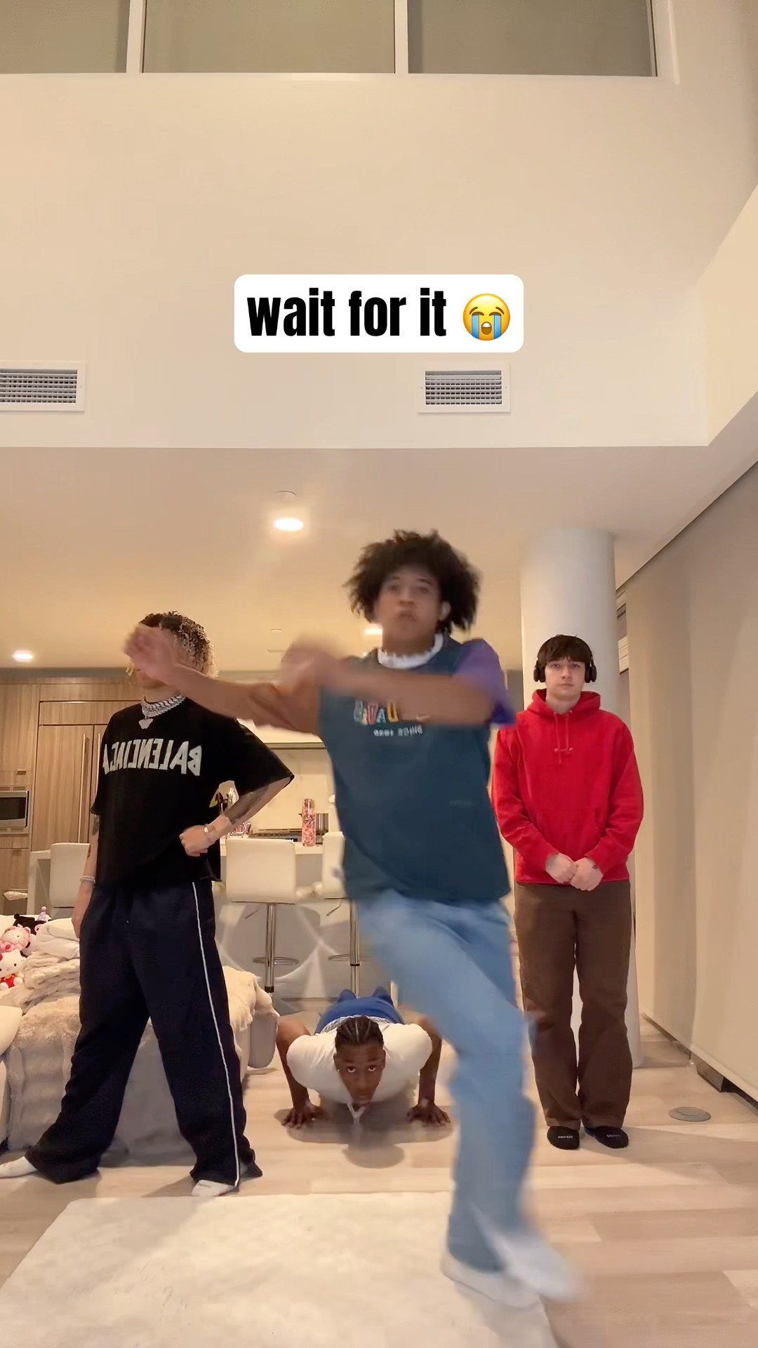 we tried ishowspeed’s rat dance ?? #shorts #skyyjade @c0rbo @ImJoshuaShipp @povswithnolan