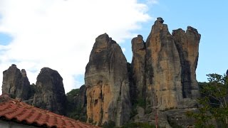 GREECE. KALAMBAKA. METEORA. СКАЛЫ МЕТЕОРЫ. ГОРОД КАЛАМБАКА.(Благодарю за просмотр, комментарии, лайки и подписку на мой канал! Видео снято в городе Каламбака, где мы..., 2015-05-13T08:28:31.000Z)