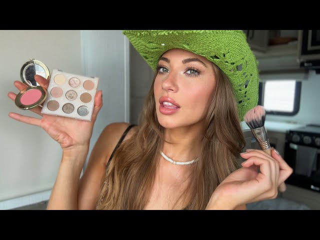 Summer Makeup💄🌺 in my Trailer! class=