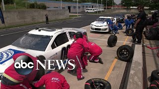 United Airlines turns to NASCAR pit crews for quicker turnover