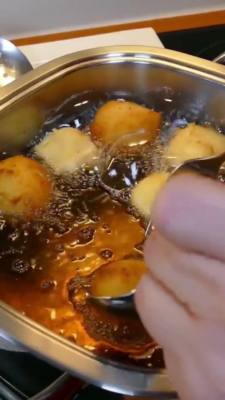 Quarkbällchen / Faschingsgebäck - YouTube