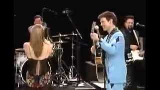 Chris Isaak & Leann Rimes  -  Devil in disguise - Tributo a Elvis